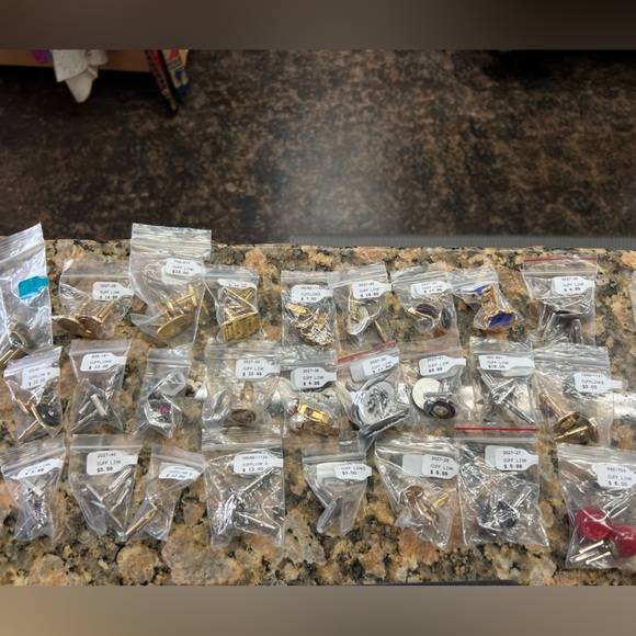 Bulk lot of cufflinks tie bars cuff buttons and tie pins. Vintage designer name - Picture 6 of 6